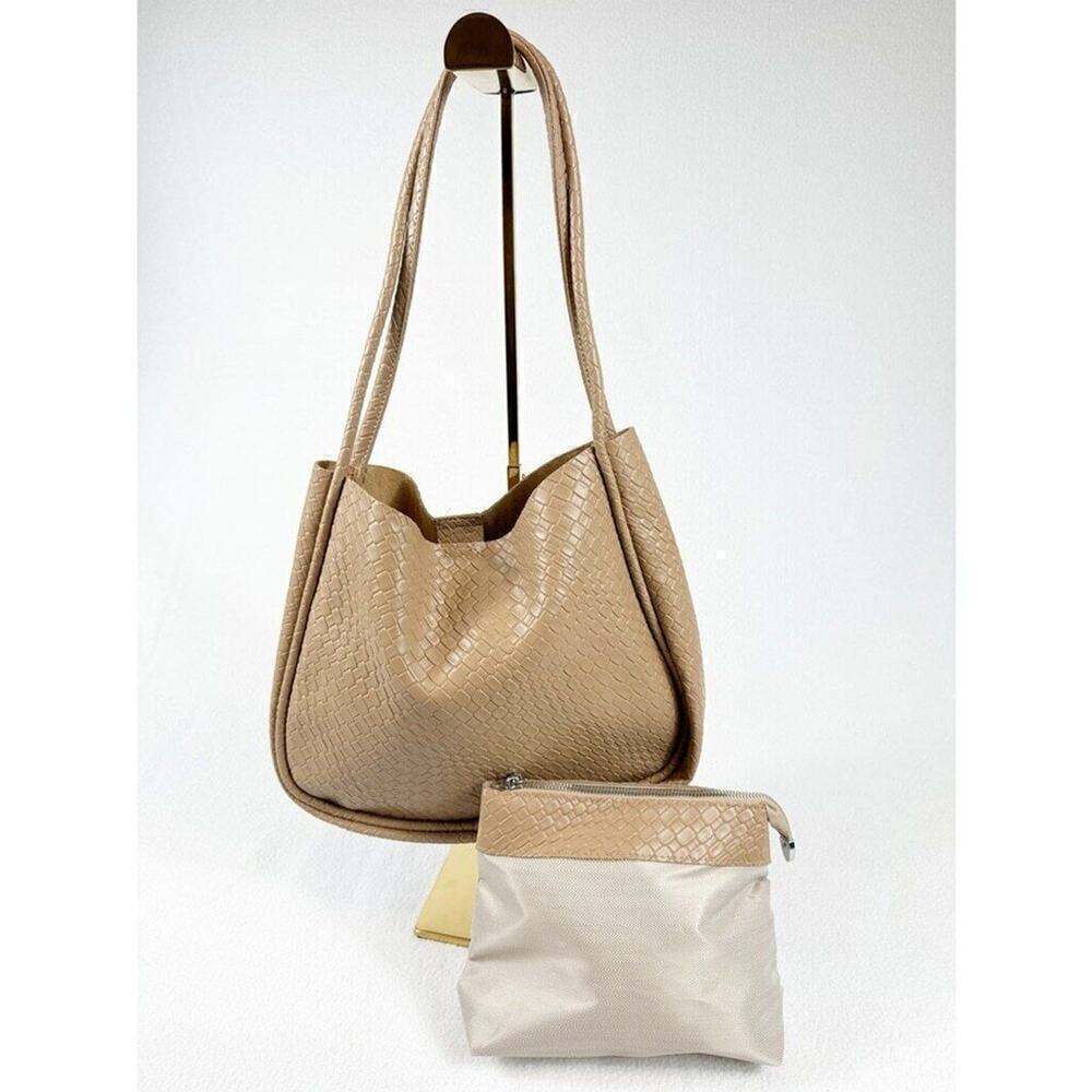 Vintage-Style Tan Woven Shoulder Bag – New Without Tags